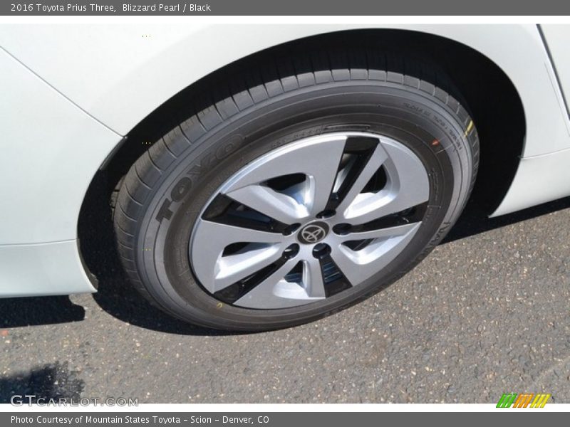 Blizzard Pearl / Black 2016 Toyota Prius Three