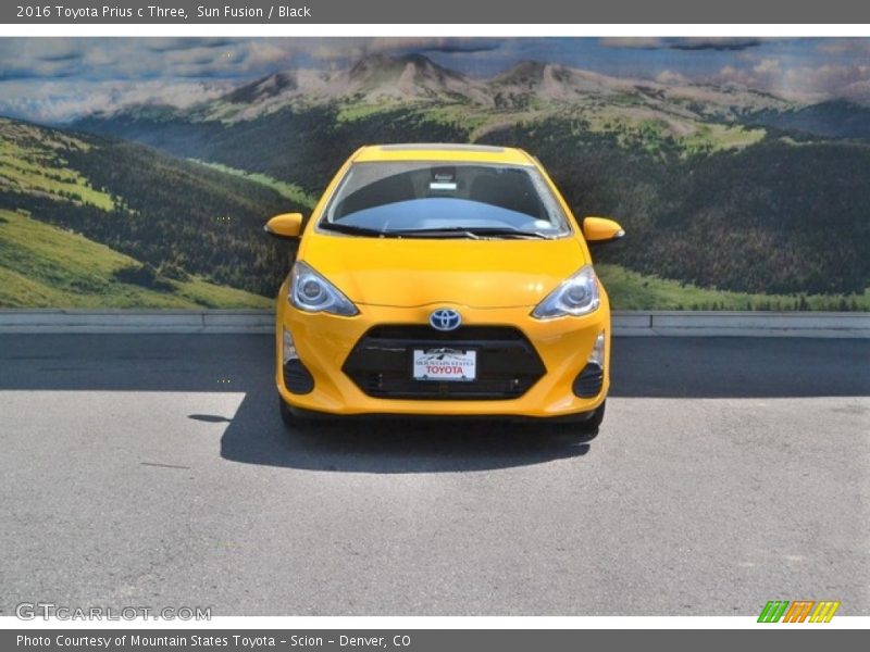 Sun Fusion / Black 2016 Toyota Prius c Three