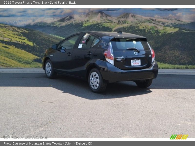 Black Sand Pearl / Black 2016 Toyota Prius c Two