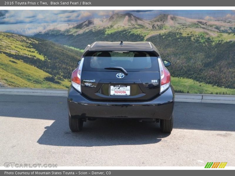 Black Sand Pearl / Black 2016 Toyota Prius c Two