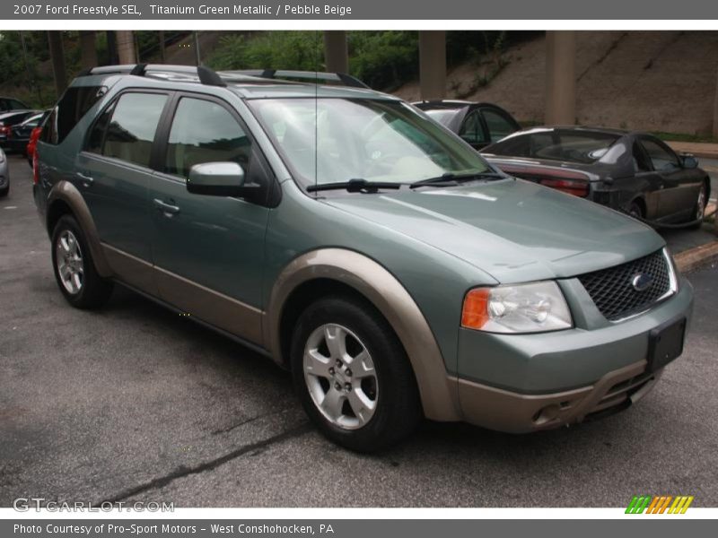 Front 3/4 View of 2007 Freestyle SEL