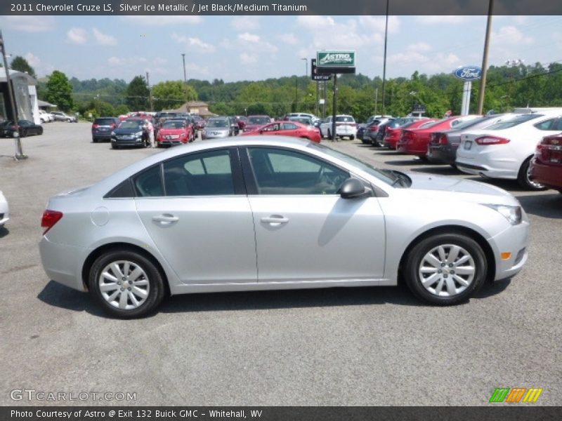 Silver Ice Metallic / Jet Black/Medium Titanium 2011 Chevrolet Cruze LS