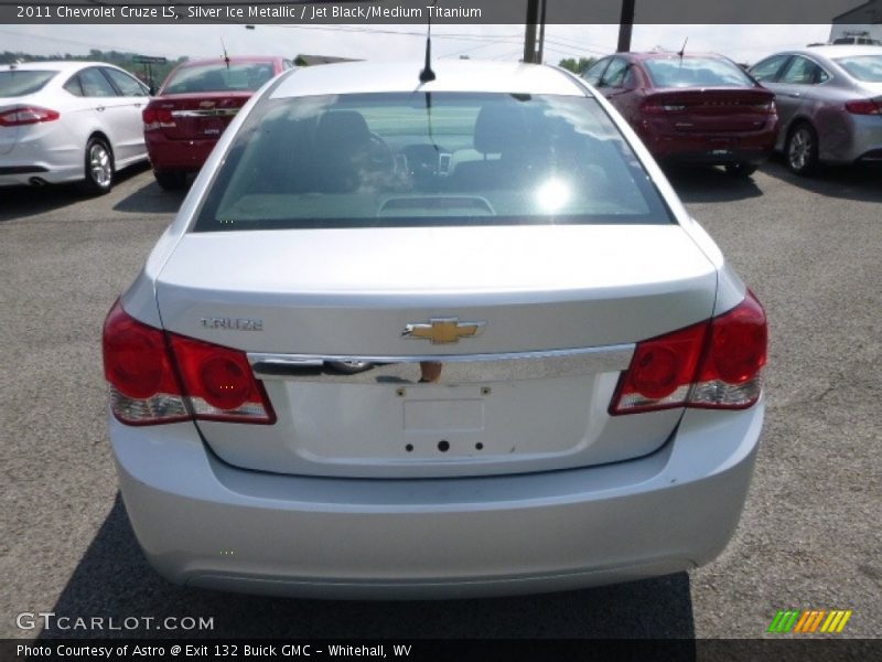 Silver Ice Metallic / Jet Black/Medium Titanium 2011 Chevrolet Cruze LS