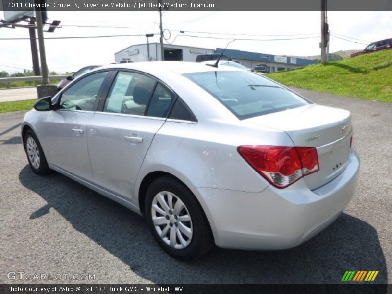 Silver Ice Metallic / Jet Black/Medium Titanium 2011 Chevrolet Cruze LS