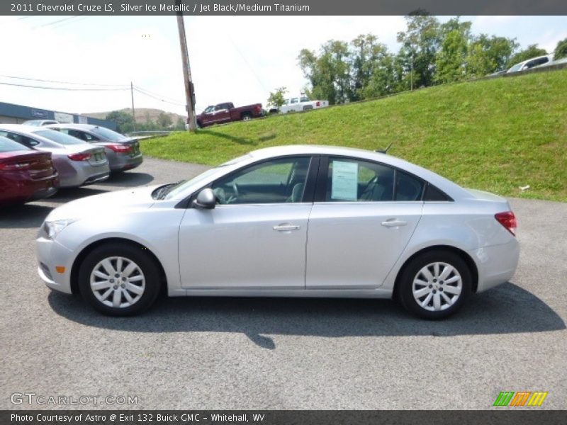 Silver Ice Metallic / Jet Black/Medium Titanium 2011 Chevrolet Cruze LS