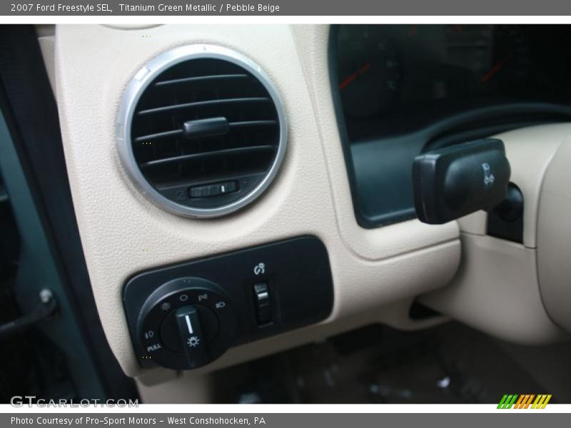 Titanium Green Metallic / Pebble Beige 2007 Ford Freestyle SEL