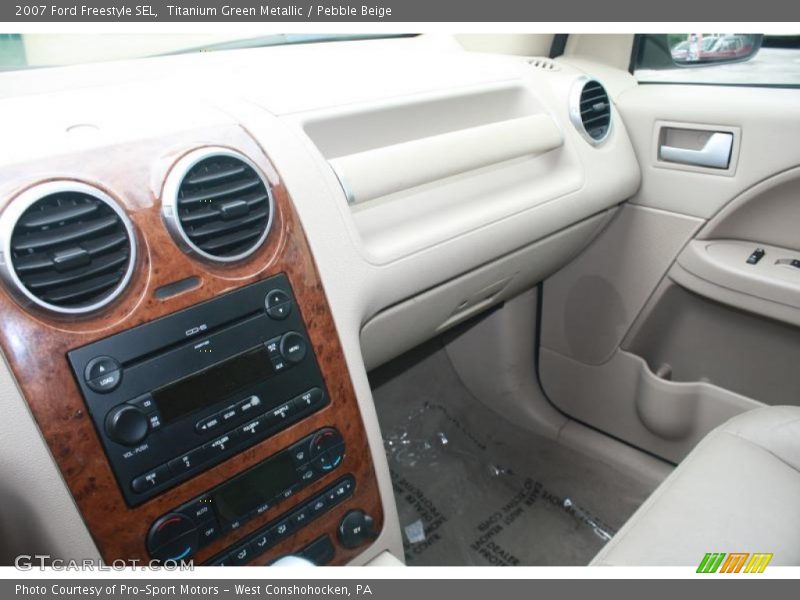 Titanium Green Metallic / Pebble Beige 2007 Ford Freestyle SEL