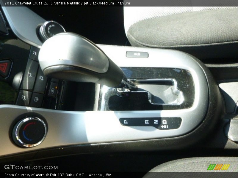 Silver Ice Metallic / Jet Black/Medium Titanium 2011 Chevrolet Cruze LS