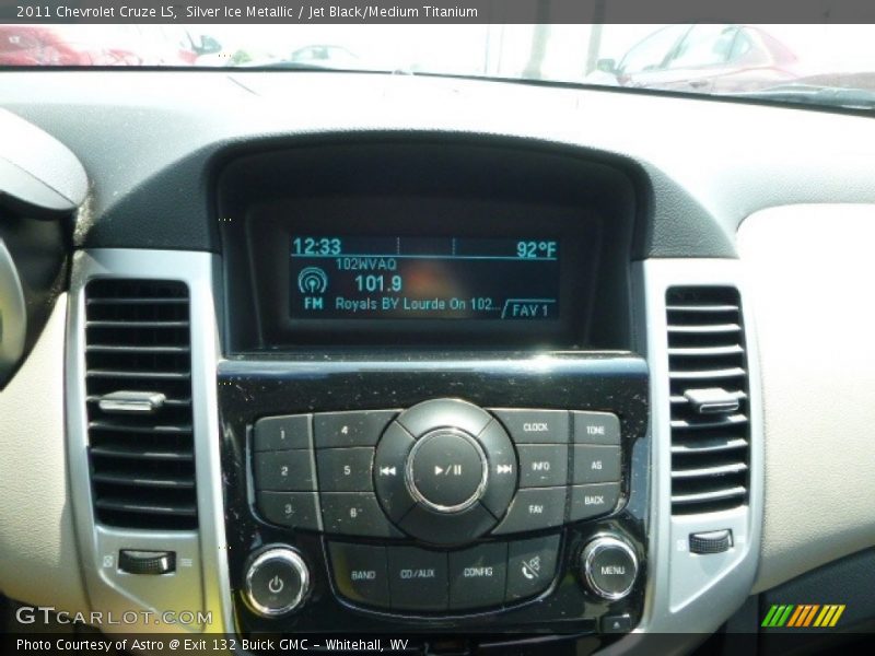 Silver Ice Metallic / Jet Black/Medium Titanium 2011 Chevrolet Cruze LS