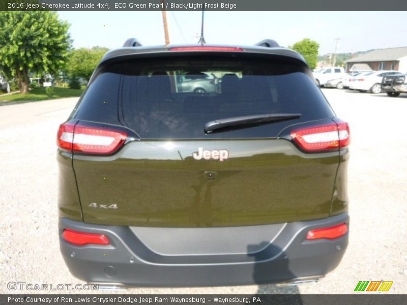 ECO Green Pearl / Black/Light Frost Beige 2016 Jeep Cherokee Latitude 4x4