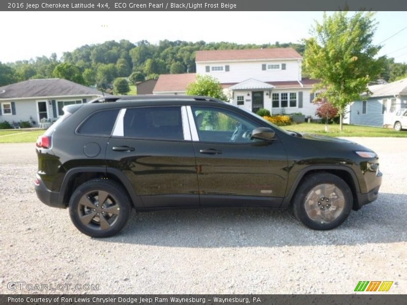 ECO Green Pearl / Black/Light Frost Beige 2016 Jeep Cherokee Latitude 4x4