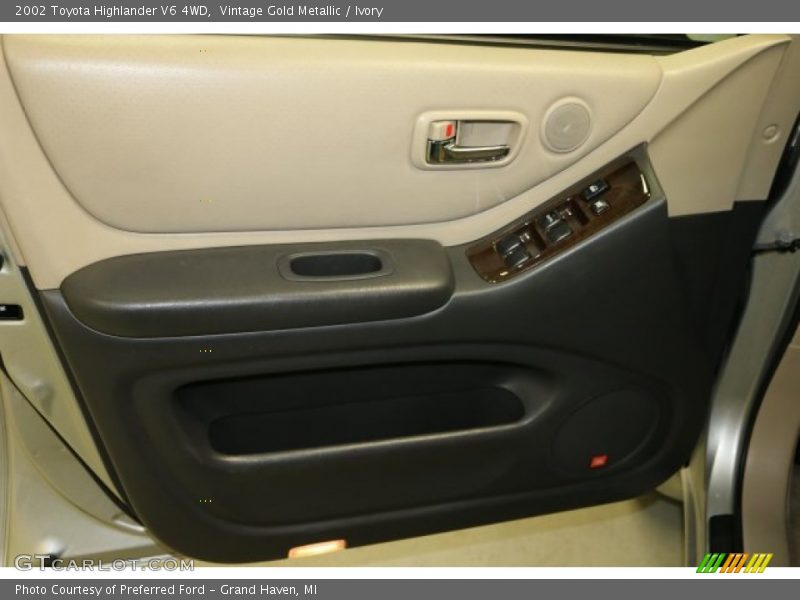 Vintage Gold Metallic / Ivory 2002 Toyota Highlander V6 4WD