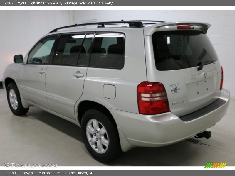 Vintage Gold Metallic / Ivory 2002 Toyota Highlander V6 4WD