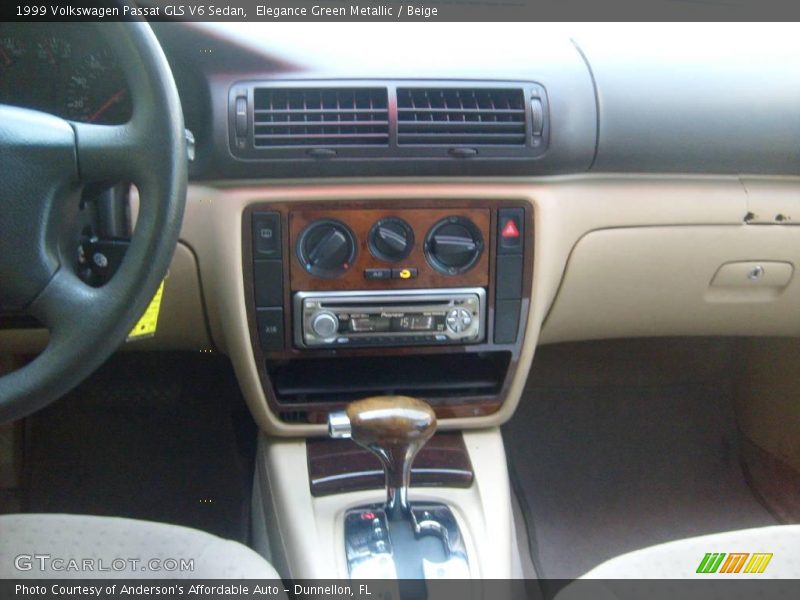 Elegance Green Metallic / Beige 1999 Volkswagen Passat GLS V6 Sedan
