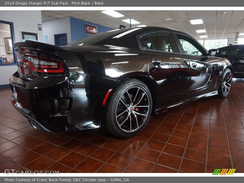Pitch Black / Black 2016 Dodge Charger R/T Scat Pack