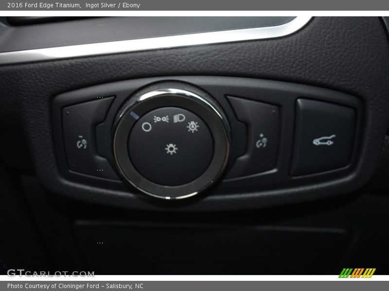 Ingot Silver / Ebony 2016 Ford Edge Titanium