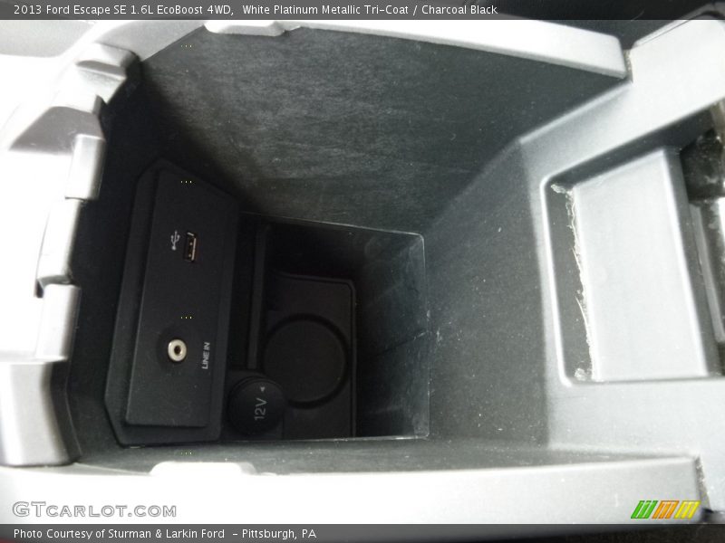 White Platinum Metallic Tri-Coat / Charcoal Black 2013 Ford Escape SE 1.6L EcoBoost 4WD