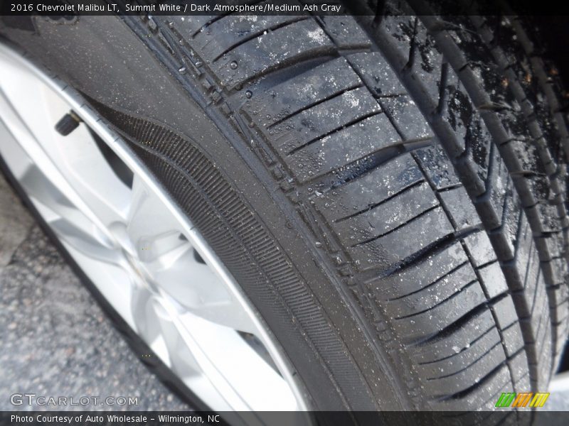 Summit White / Dark Atmosphere/Medium Ash Gray 2016 Chevrolet Malibu LT