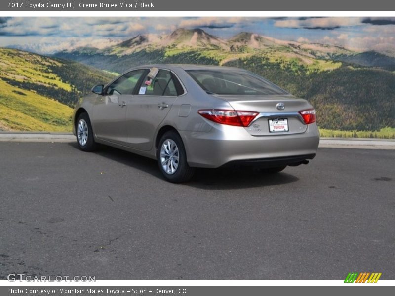 Creme Brulee Mica / Black 2017 Toyota Camry LE