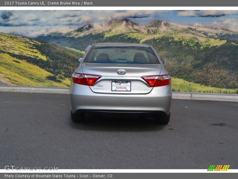 Creme Brulee Mica / Black 2017 Toyota Camry LE