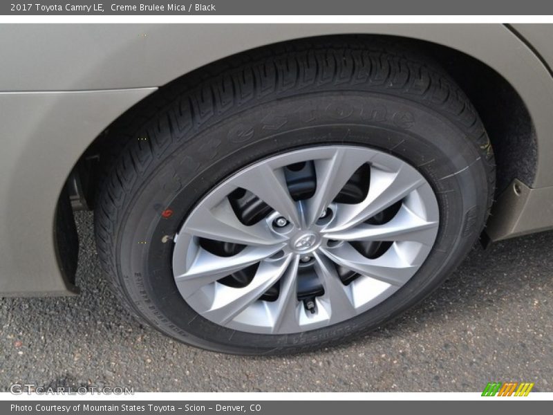 Creme Brulee Mica / Black 2017 Toyota Camry LE