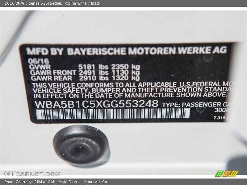 Alpine White / Black 2016 BMW 5 Series 535i Sedan