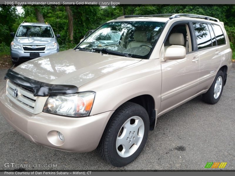 Front 3/4 View of 2006 Highlander Limited