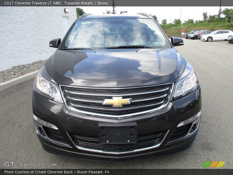 Tungsten Metallic / Ebony 2017 Chevrolet Traverse LT AWD