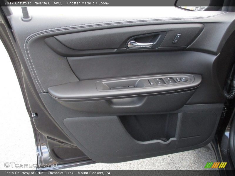 Tungsten Metallic / Ebony 2017 Chevrolet Traverse LT AWD