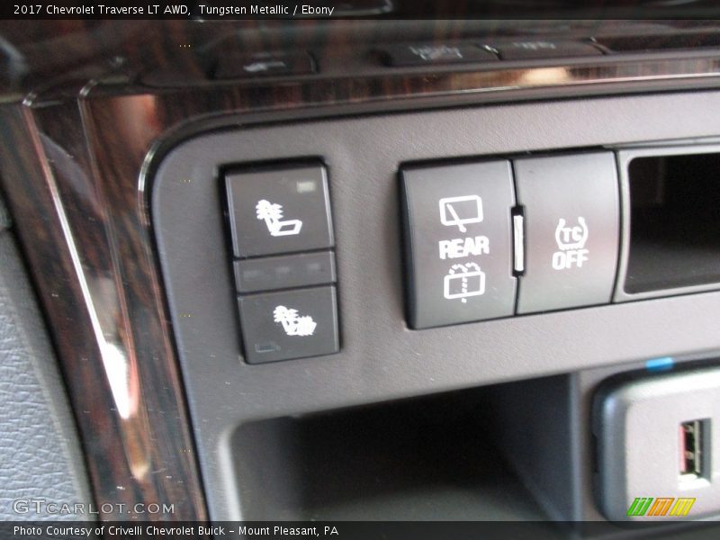 Tungsten Metallic / Ebony 2017 Chevrolet Traverse LT AWD