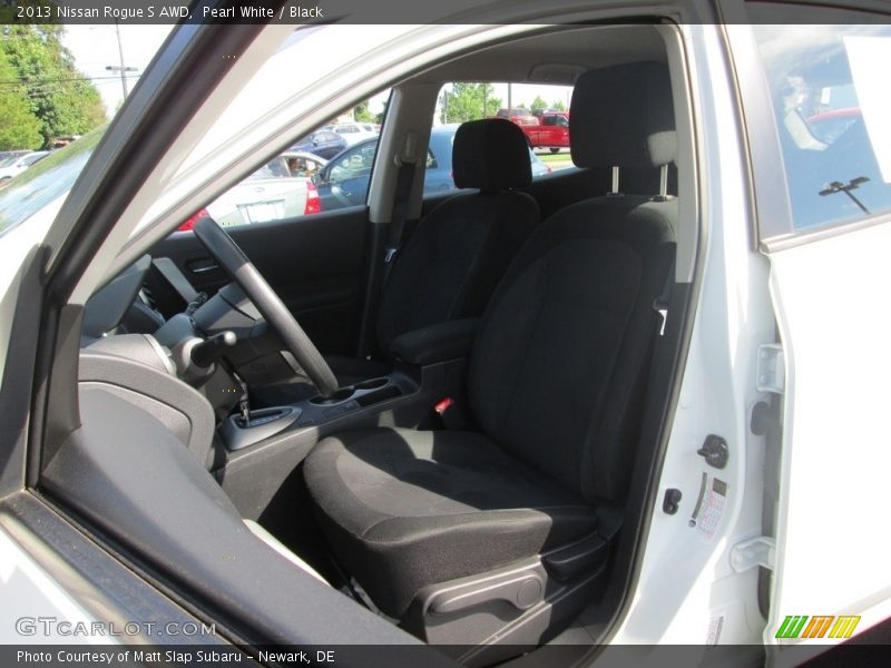 Pearl White / Black 2013 Nissan Rogue S AWD