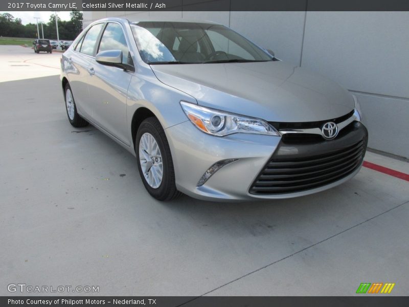 Front 3/4 View of 2017 Camry LE