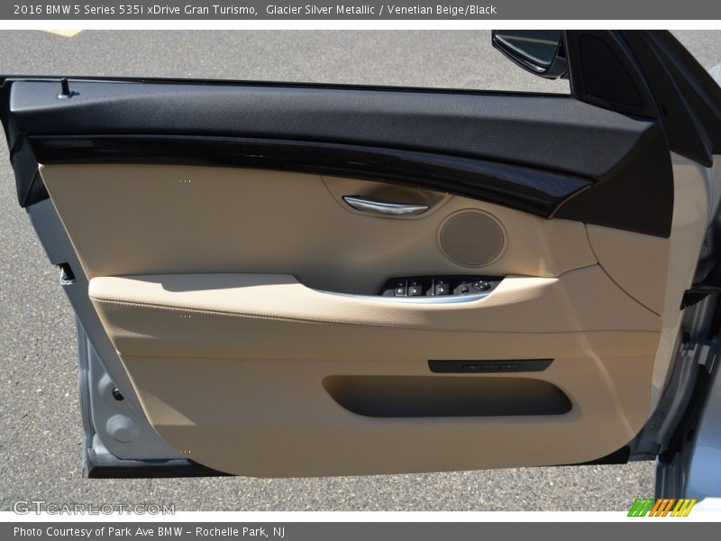 Glacier Silver Metallic / Venetian Beige/Black 2016 BMW 5 Series 535i xDrive Gran Turismo