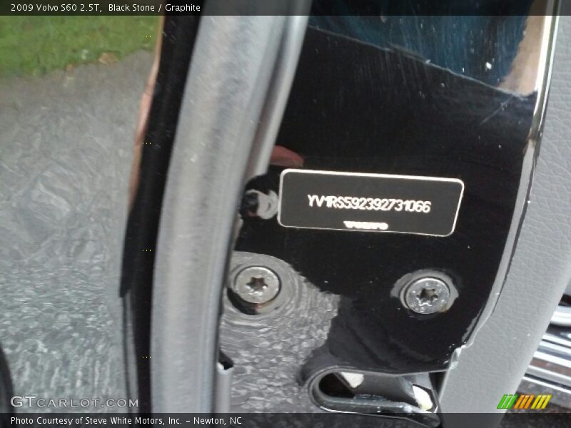 Black Stone / Graphite 2009 Volvo S60 2.5T
