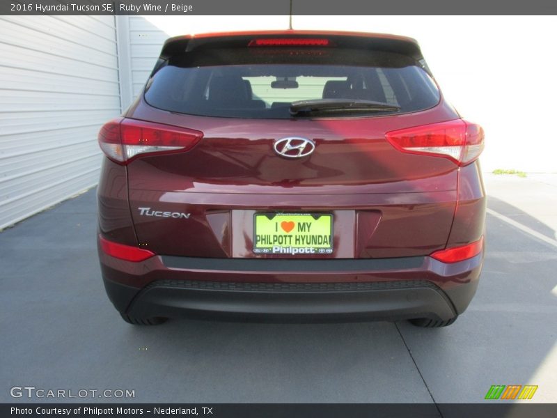 Ruby Wine / Beige 2016 Hyundai Tucson SE