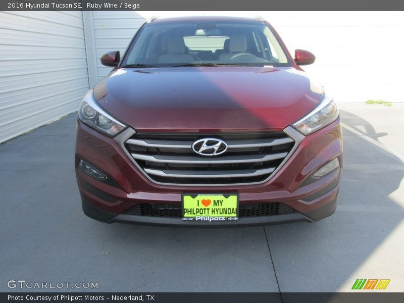 Ruby Wine / Beige 2016 Hyundai Tucson SE