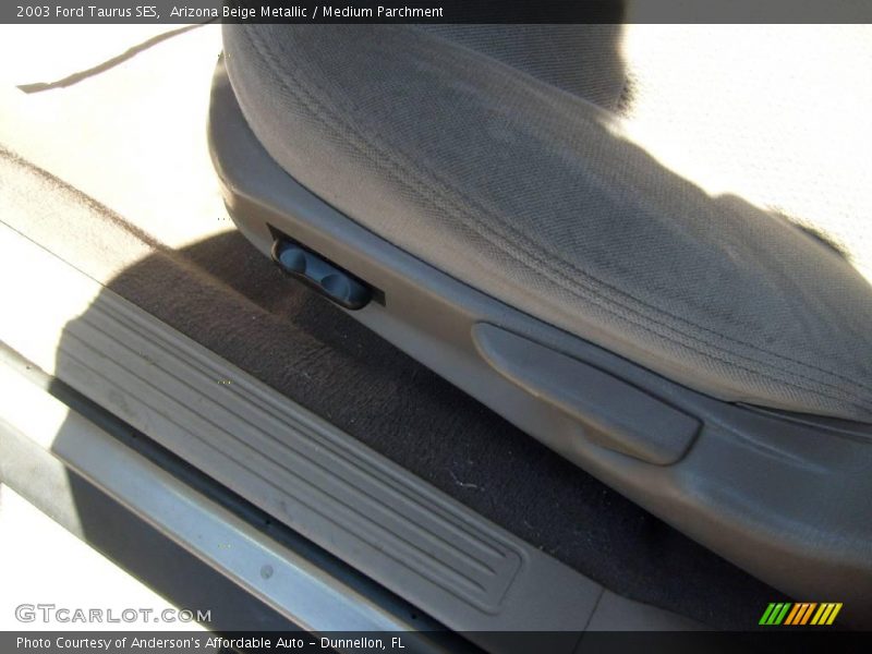 Arizona Beige Metallic / Medium Parchment 2003 Ford Taurus SES