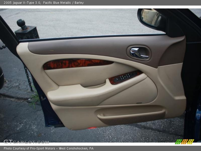 Pacific Blue Metallic / Barley 2005 Jaguar X-Type 3.0