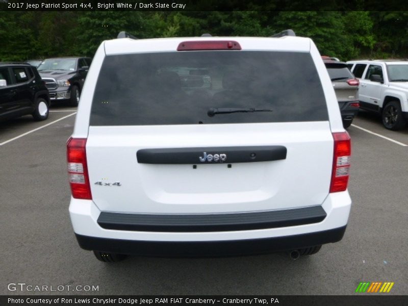 Bright White / Dark Slate Gray 2017 Jeep Patriot Sport 4x4