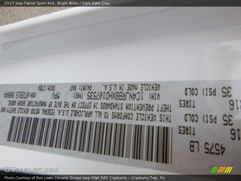 Bright White / Dark Slate Gray 2017 Jeep Patriot Sport 4x4