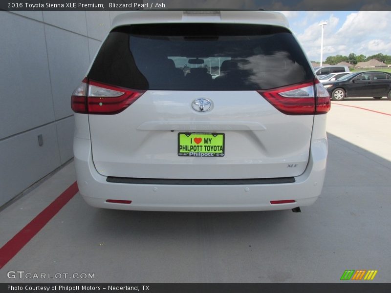 Blizzard Pearl / Ash 2016 Toyota Sienna XLE Premium