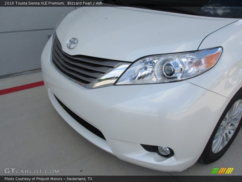 Blizzard Pearl / Ash 2016 Toyota Sienna XLE Premium