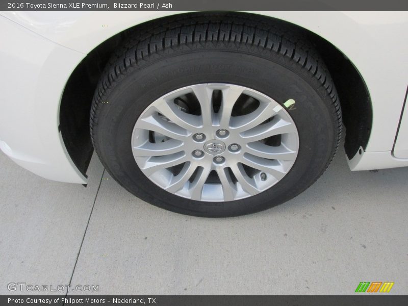 Blizzard Pearl / Ash 2016 Toyota Sienna XLE Premium