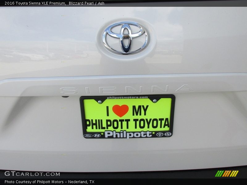 Blizzard Pearl / Ash 2016 Toyota Sienna XLE Premium