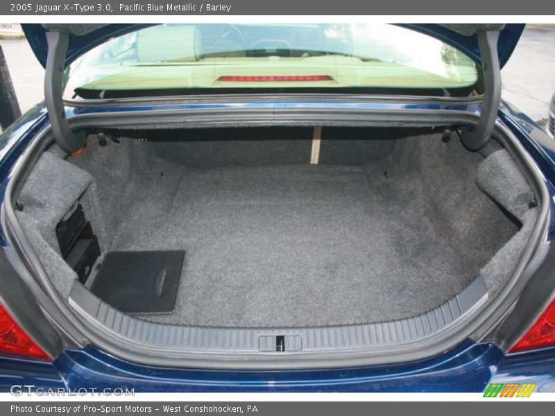 Pacific Blue Metallic / Barley 2005 Jaguar X-Type 3.0