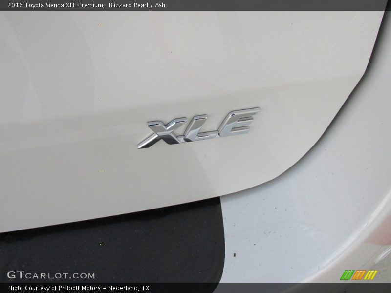 Blizzard Pearl / Ash 2016 Toyota Sienna XLE Premium