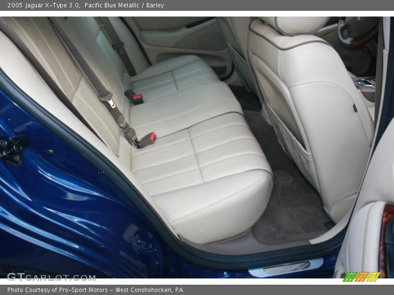 Pacific Blue Metallic / Barley 2005 Jaguar X-Type 3.0