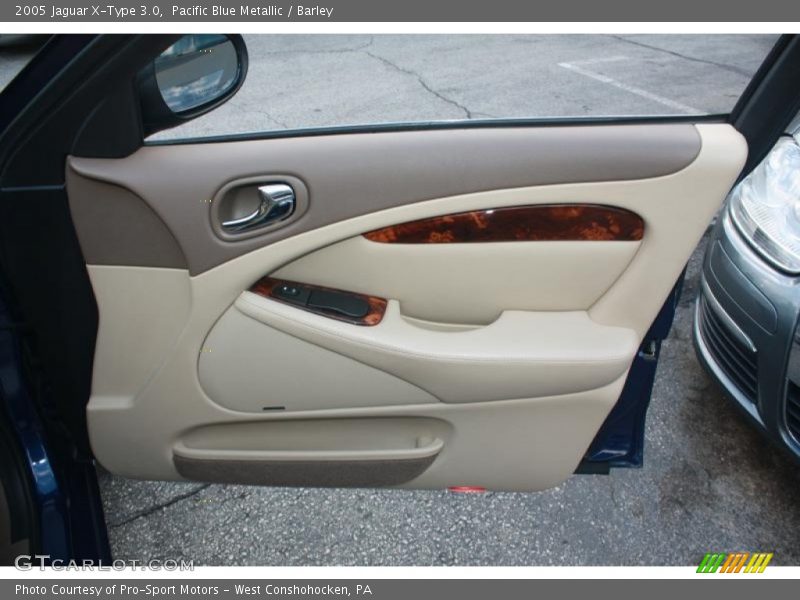 Pacific Blue Metallic / Barley 2005 Jaguar X-Type 3.0