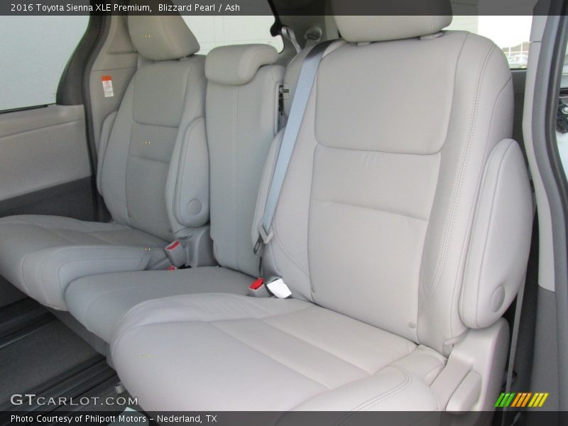 Blizzard Pearl / Ash 2016 Toyota Sienna XLE Premium