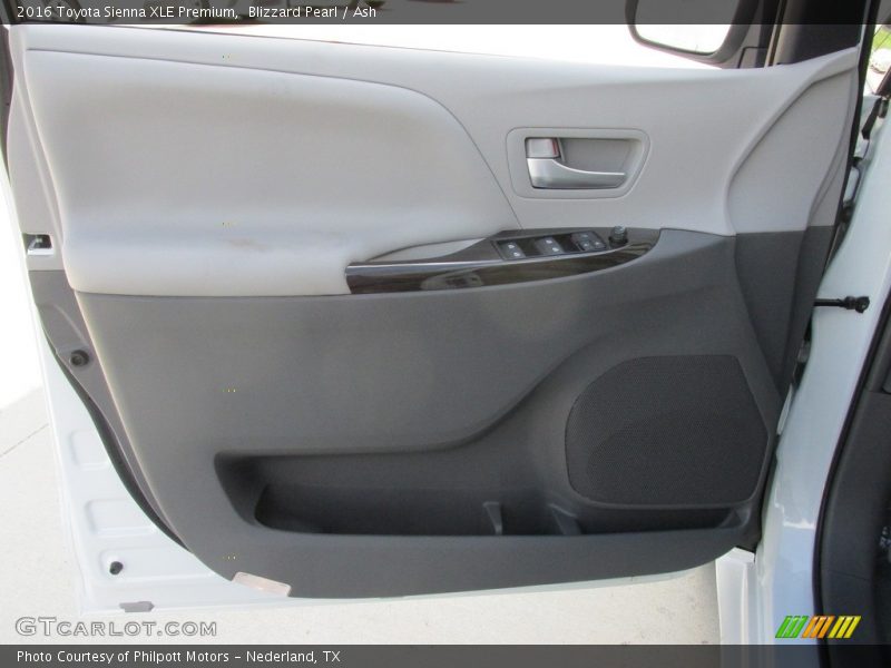 Blizzard Pearl / Ash 2016 Toyota Sienna XLE Premium